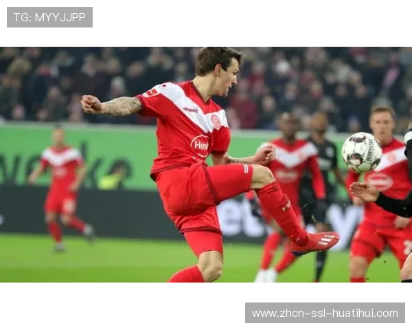 萨福诺夫获评巴黎12月最佳,点球大战英雄表现获赞 萨福诺夫获评巴黎12月最佳,点球大战英雄表现获赞